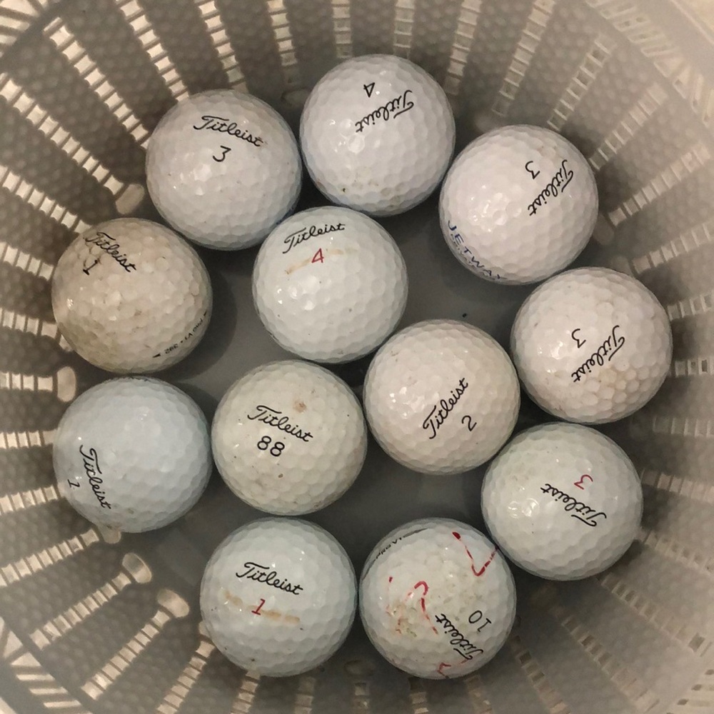 Titleist Pro V Golf Balls One Dozen 12 Balls